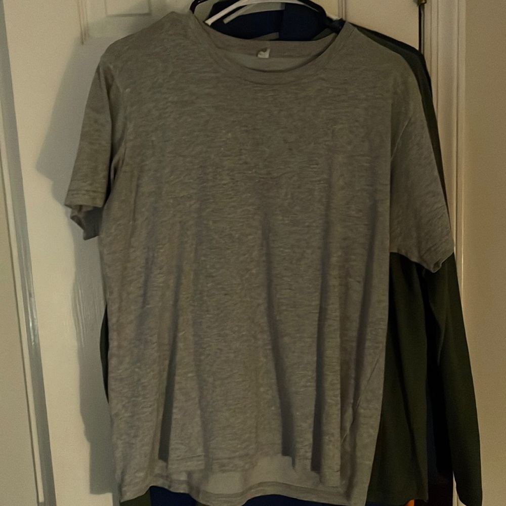 Medium grey t-shirt